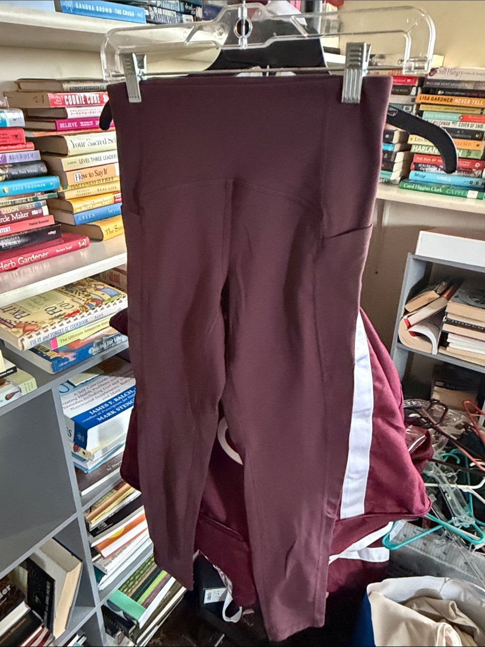 High-Waist Maroon Leggings with Side pocket